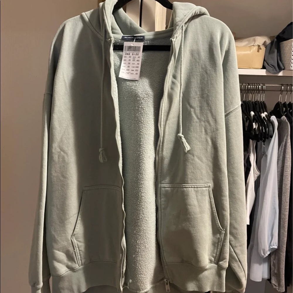 Brandy Melville sweatshirt